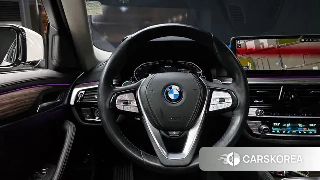 BMW 5 Series (G30) 2022 Белый из Кореи, фото 4