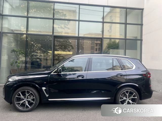 BMW X5 2025 Черный из Китая, фото 4