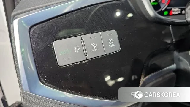 Audi Q3 (F3) 2020 Белый из Кореи, фото 4