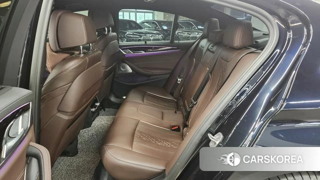 BMW 5 Series (G30) 2023 Черный из Кореи, фото 4