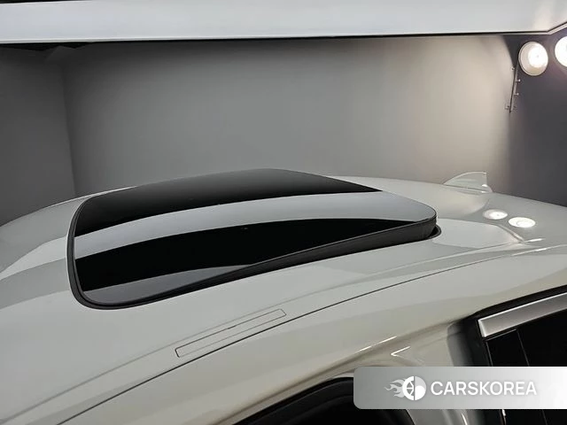 BMW 5 Series (G30) 2018 Белый из Кореи, фото 4