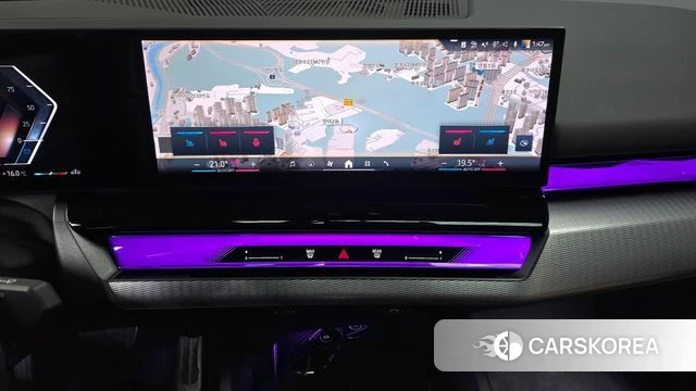 BMW 5 Series (G60) 2024 Серебристо-серый из Кореи, фото 4