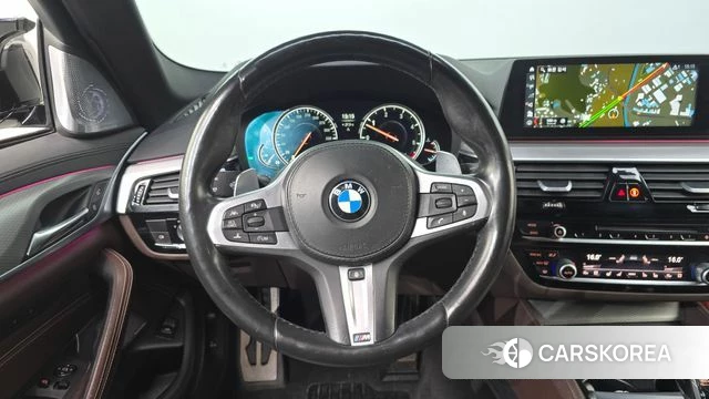 BMW 5 Series (G30) 2018 Белый из Кореи, фото 4