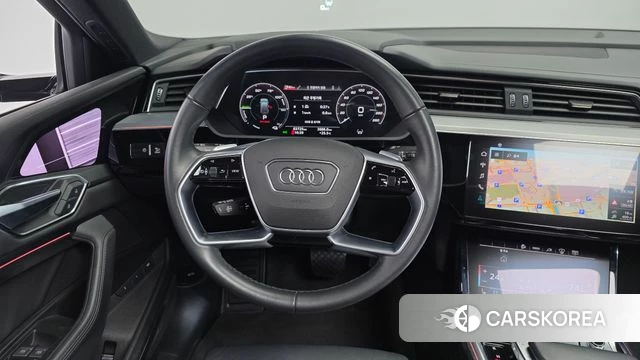Audi e-Tron 2022 Черный из Кореи, фото 4