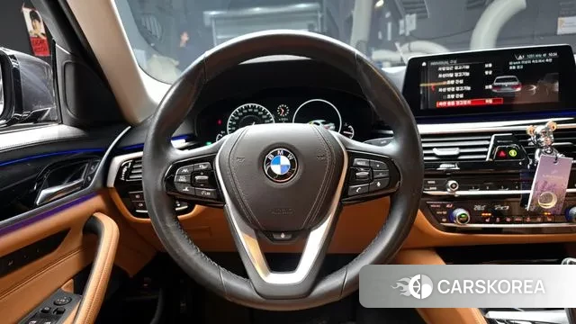 BMW 5 Series (G30) 2019 Серый из Кореи, фото 4
