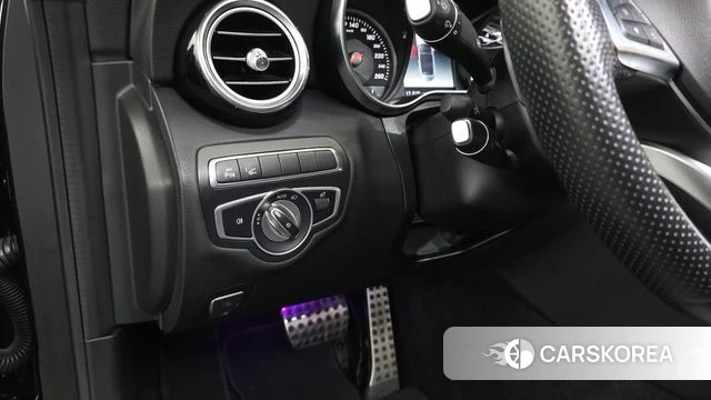 Mercedes-Benz C-Class W205 2018 Черный из Кореи, фото 4