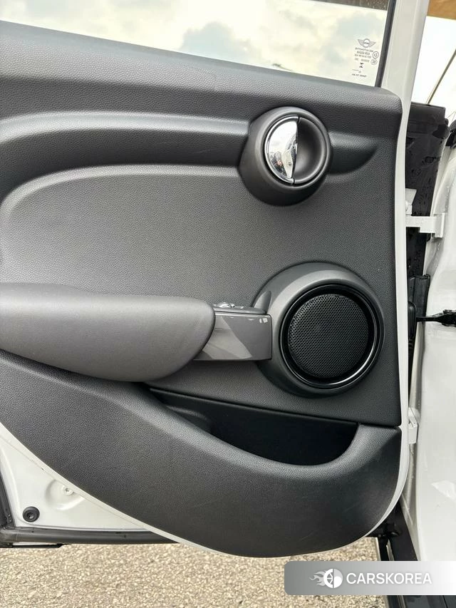 MINI MINI 2024 Белый из Китая, фото 4