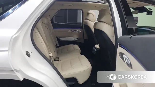 Genesis GV70 2025 Белый из Кореи, фото 4