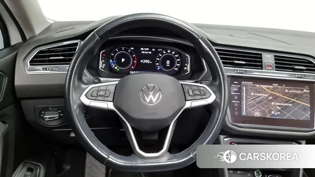 Volkswagen Tiguan Allspace 2023 Белый из Кореи, фото 4