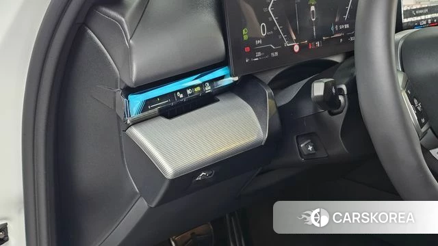 BMW 5 Series (G60) 2025 Белый из Кореи, фото 4