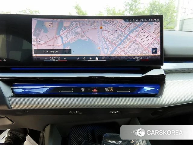 BMW 5 Series (G60) 2025 Белый из Кореи, фото 4