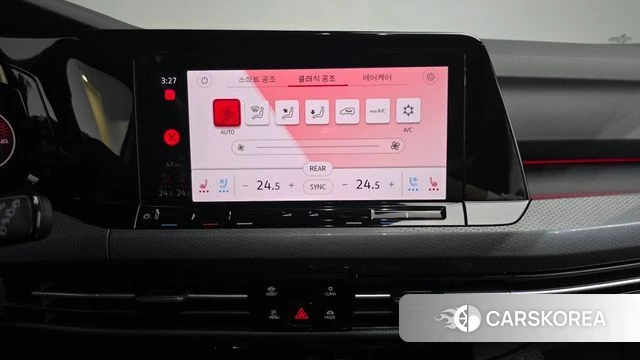 Volkswagen Golf 8th Generation 2023 Белый из Кореи, фото 4