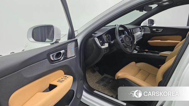 Volvo XC60 second Generation 2019 Белый из Кореи, фото 4