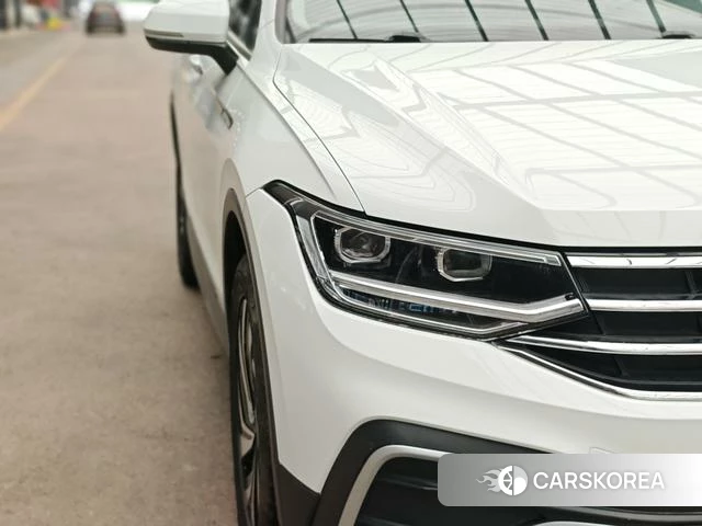 Volkswagen Tiguan L 2022 Белый из Китая, фото 4