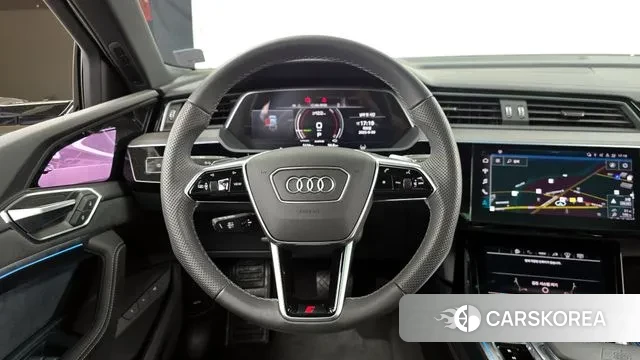 Audi e-Tron 2023 Серый из Кореи, фото 4
