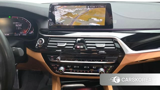 BMW 5 Series (G30) 2020 Белый из Кореи, фото 4