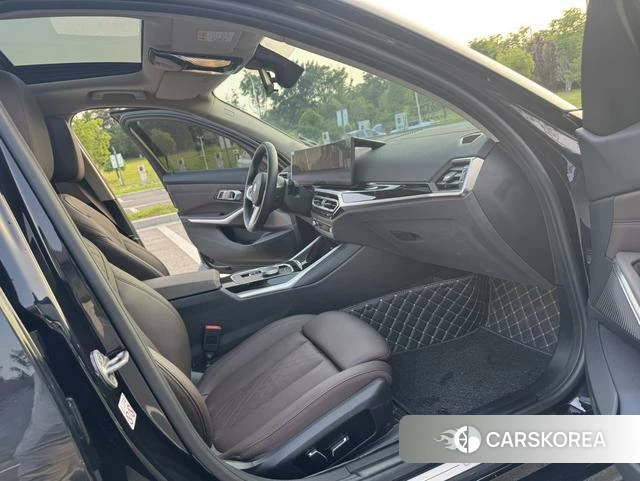 BMW i3 2024 Черный из Китая, фото 4