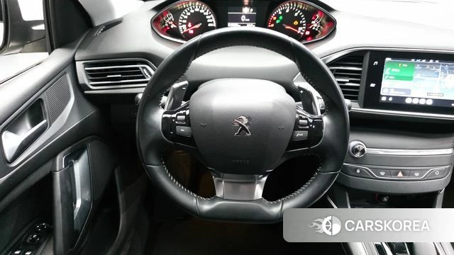 Peugeot 308 second generation 2019 Белый из Кореи, фото 4