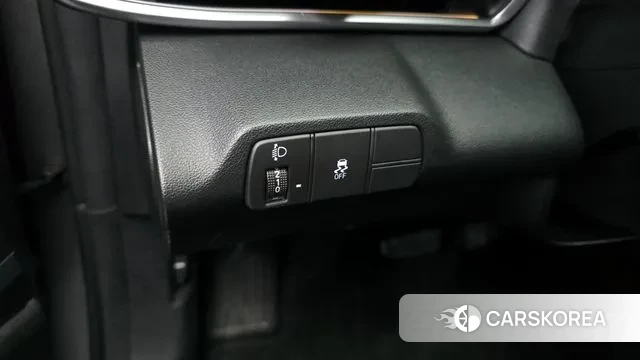 Hyundai The New Avante (CN7) 2023 Серебристо-серый из Кореи, фото 4