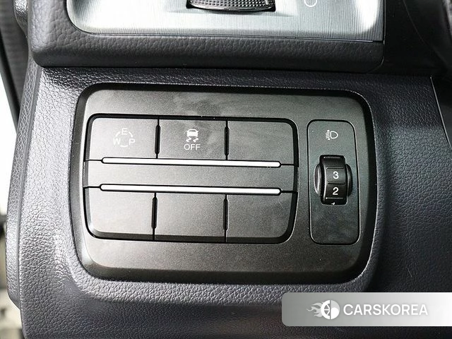 Ssangyong Tivoli Armor 2018 Белый из Кореи, фото 4