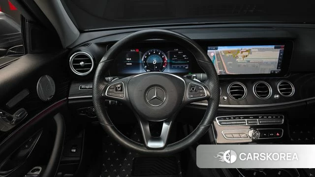 Mercedes-Benz E-Class W213 2018 Серый из Кореи, фото 4