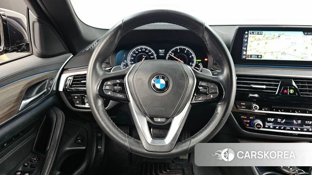 BMW 5 Series (G30) 2018 Черный из Кореи, фото 4