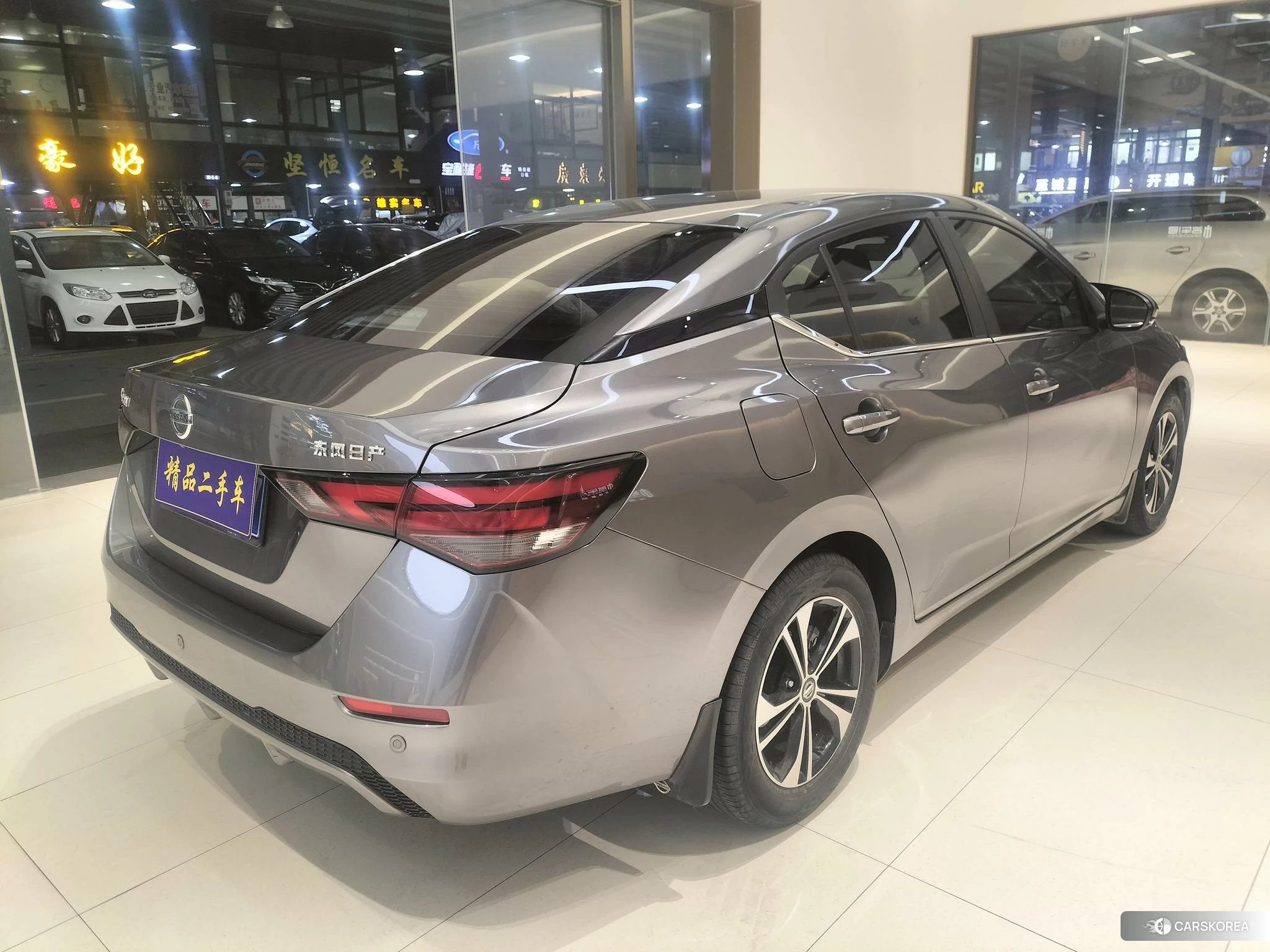 Nissan Xuan Yi 2021 Темно-серый из Китая, фото 4