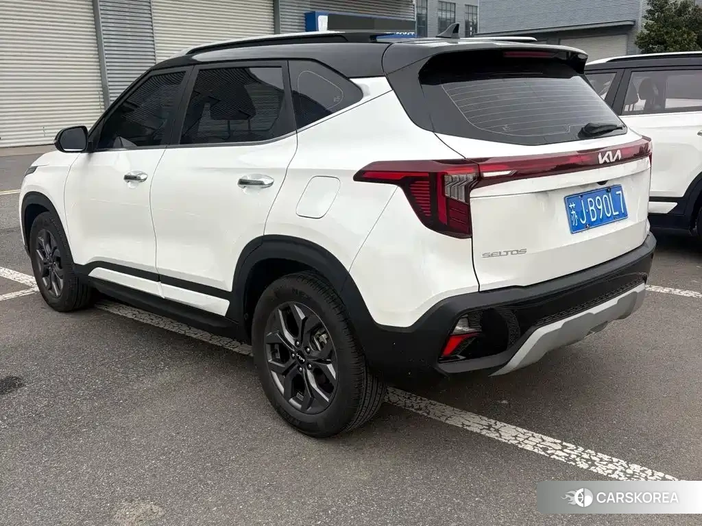 Kia Seltos 2023 Белый из Китая, фото 4