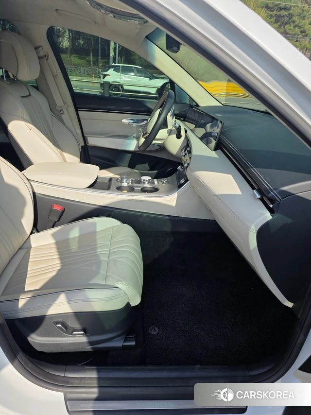 Genesis GV70 2024 Белый из Кореи, фото 4