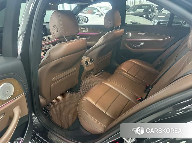 Mercedes-Benz E-Class W213 2021 Серый из Кореи, фото 4