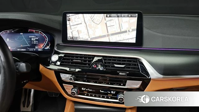 BMW 5 Series (G30) 2023 Серый из Кореи, фото 4