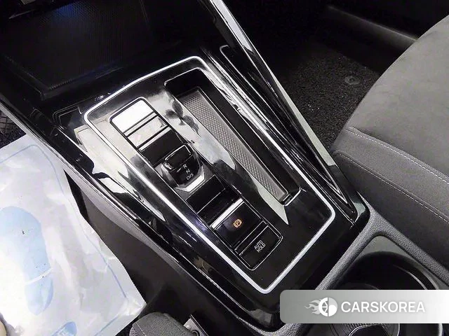 Volkswagen Golf 8th Generation 2024 Белый из Кореи, фото 4