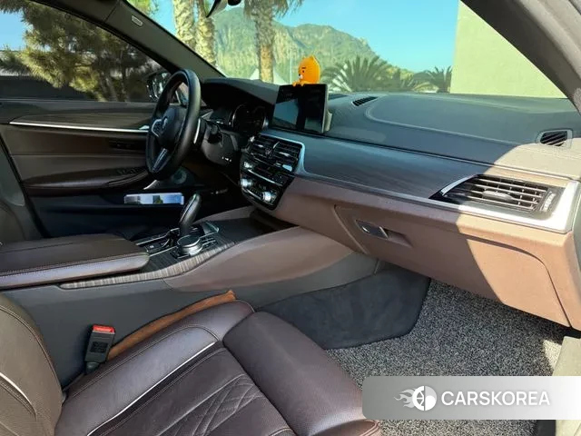 BMW 5 Series (G30) 2018 Серый из Кореи, фото 4