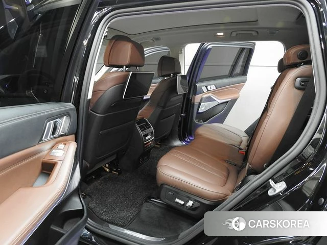 BMW X7 (G07) 2021 Черный из Кореи, фото 4