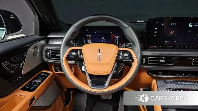 Lincoln Aviator 2nd generation 2024 Белый из Кореи, фото 4