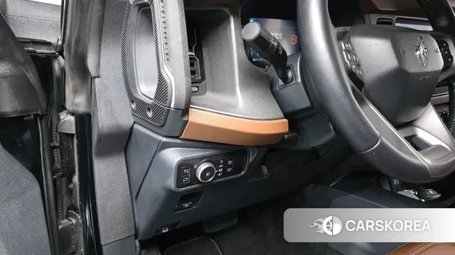 Ford Bronco 6th Generation 2024 Черный из Кореи, фото 4