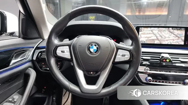 BMW 5 Series (G30) 2019 Белый из Кореи, фото 4