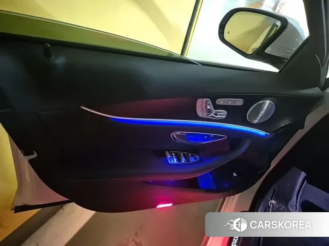 Mercedes-Benz E-Class W213 2019 Белый из Кореи, фото 4