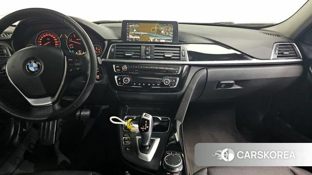 BMW 3 Series (F30) 2018 Белый из Кореи, фото 4