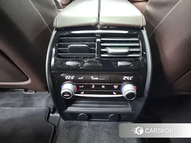 BMW 5 Series (G30) 2018 Белый из Кореи, фото 4