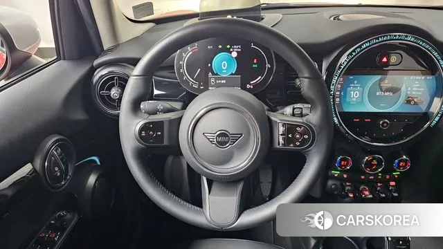 Mini Cooper 2023 Красный из Кореи, фото 4