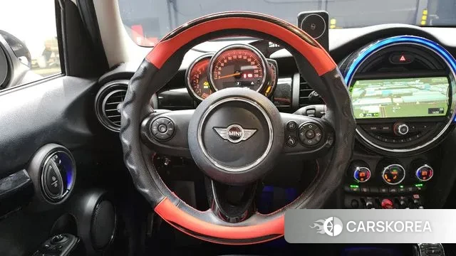 Mini Cooper D 2018 Жемчужный цвет из Кореи, фото 4