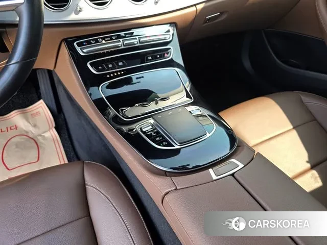 Mercedes-Benz E-Class W213 2021 Белый из Кореи, фото 4