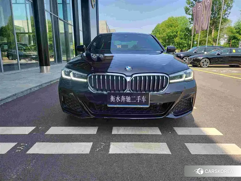 BMW 5 series 2023 Черный из Китая, фото 4