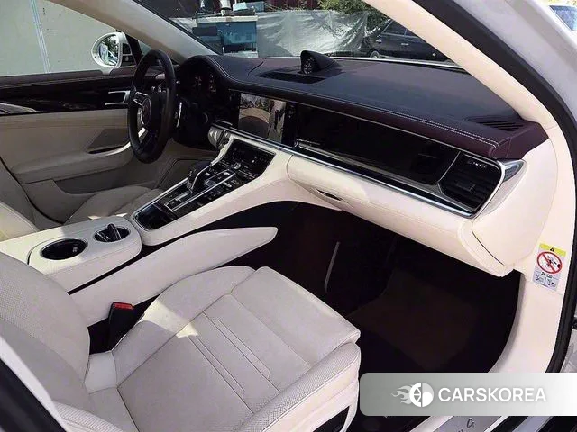 Porsche Panamera (971) 2021 Серебристо-серый из Кореи, фото 4