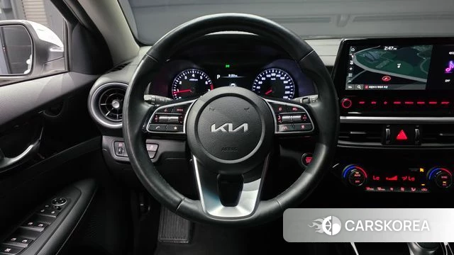Kia The New K3 2nd generation 2022 Белый из Кореи, фото 4