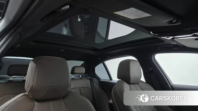BMW 5 Series (G60) 2023 Черный из Кореи, фото 4