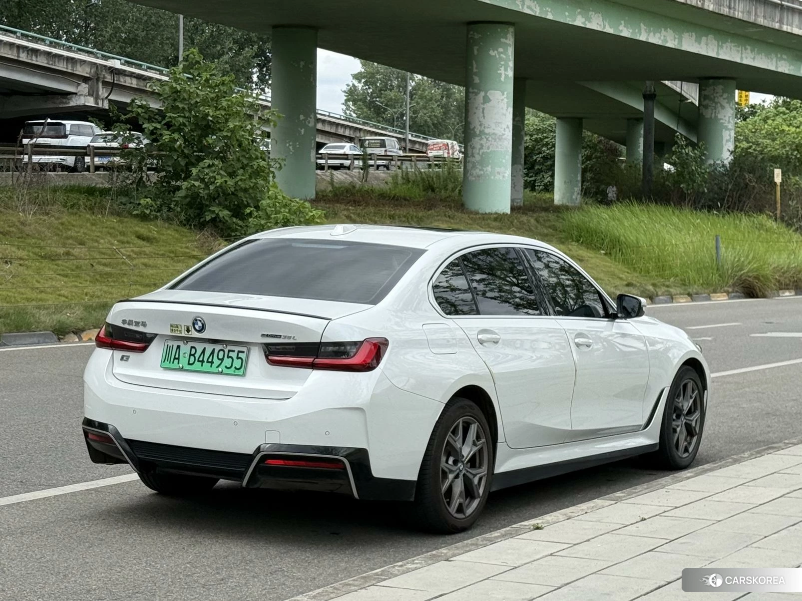 BMW i3 2024 Белый из Китая, фото 4