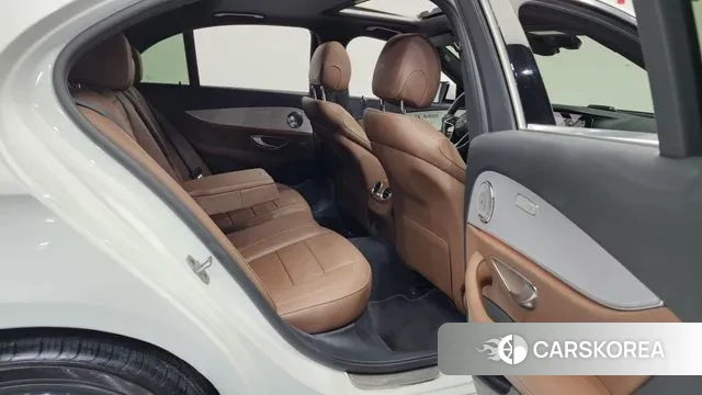 Mercedes-Benz E-Class W213 2021 Белый из Кореи, фото 4