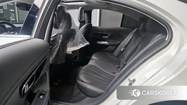 Mercedes-Benz E-Class W214 2025 Белый из Кореи, фото 4